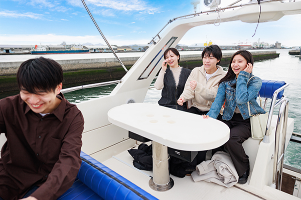 2F操縦席/BBQデッキ